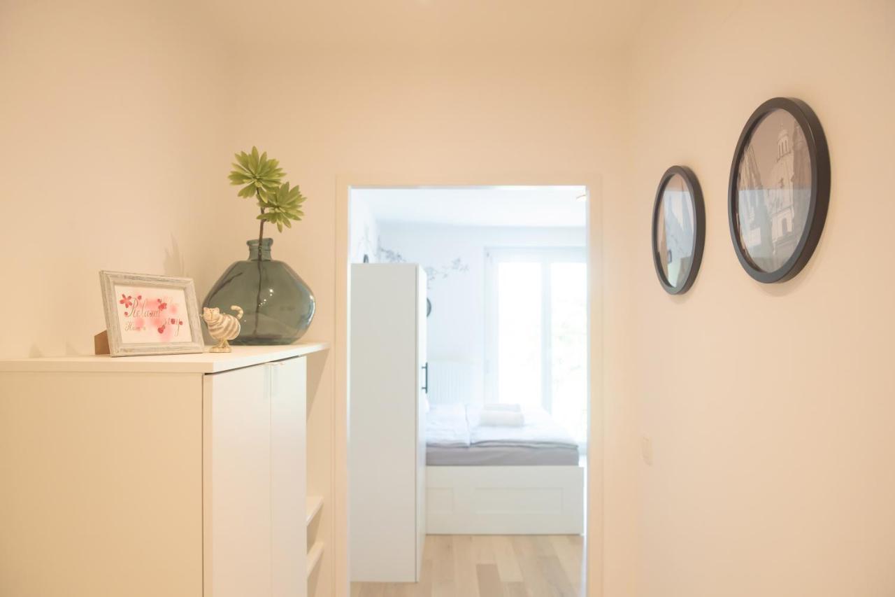 Room 4 Art Appartments Nr.1 In Vienna Center Bagian luar foto