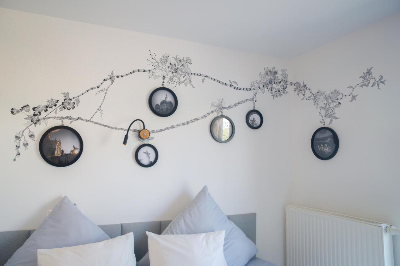 Room 4 Art Appartments Nr.1 In Vienna Center Bagian luar foto