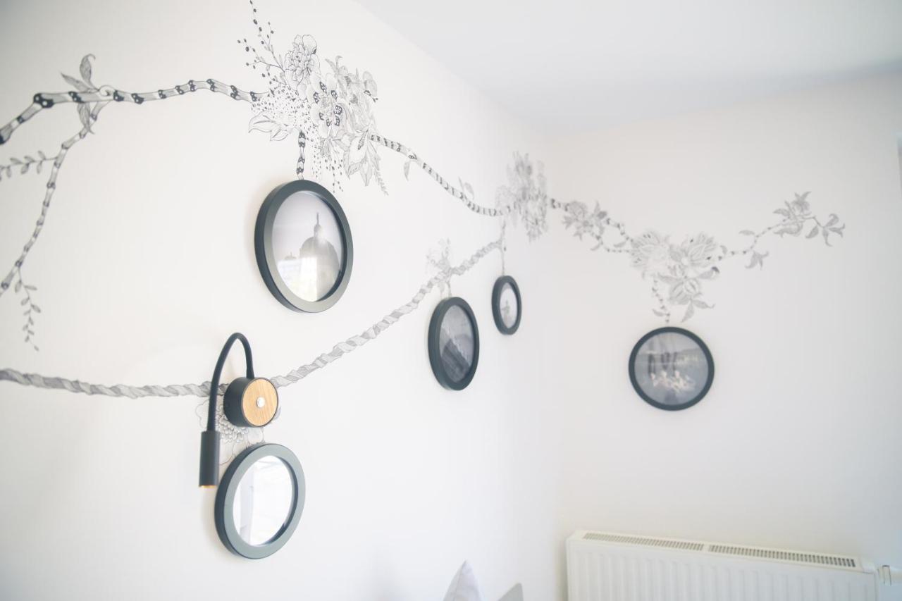 Room 4 Art Appartments Nr.1 In Vienna Center Bagian luar foto